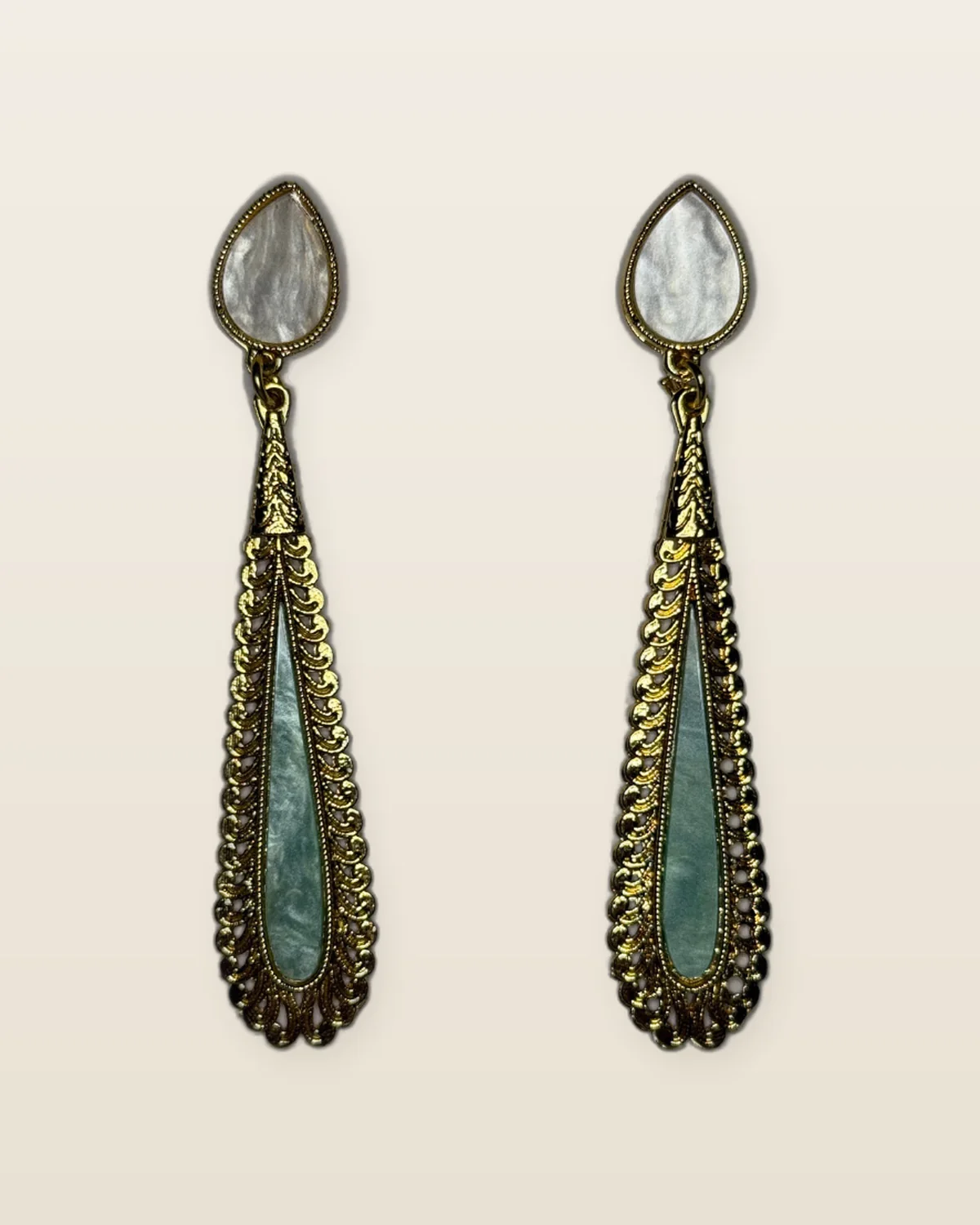 Neer Earrings, gold