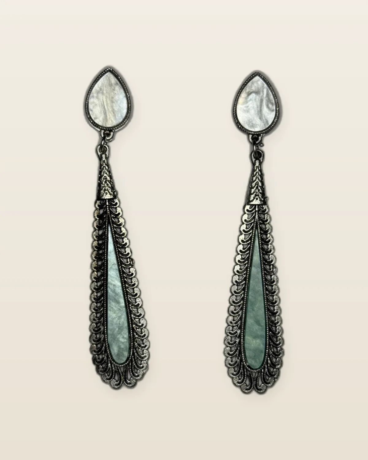 Neer Earrings, silver
