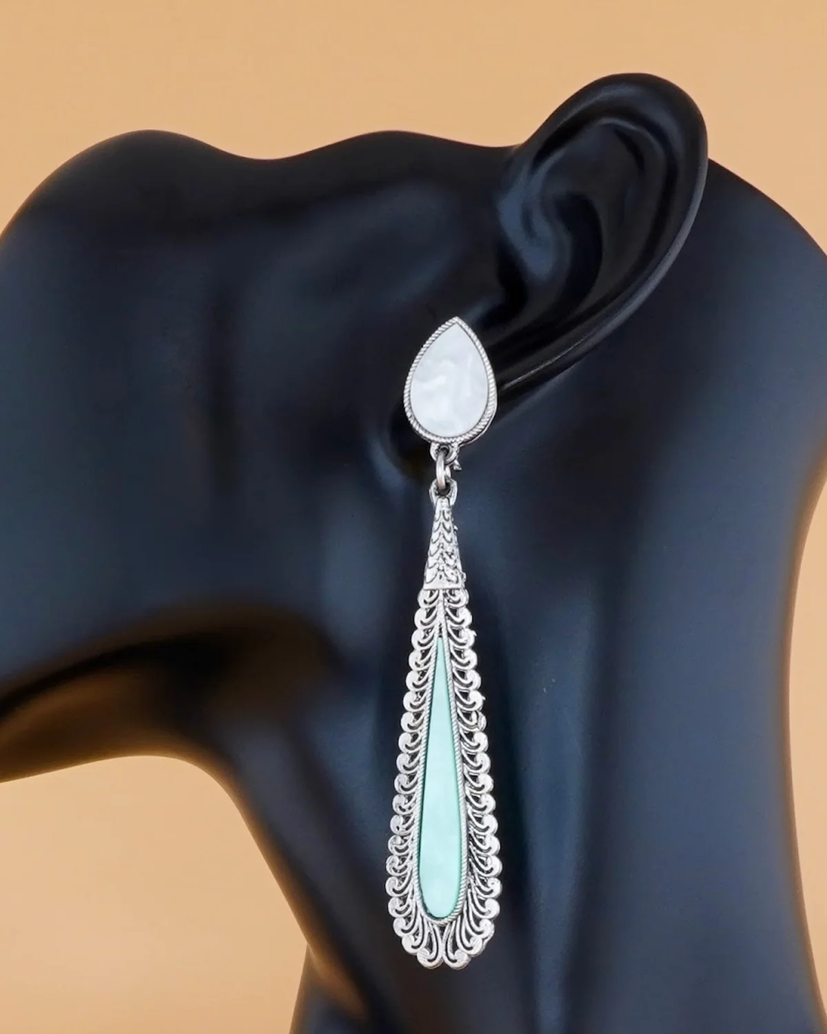 Neer Earrings, silver